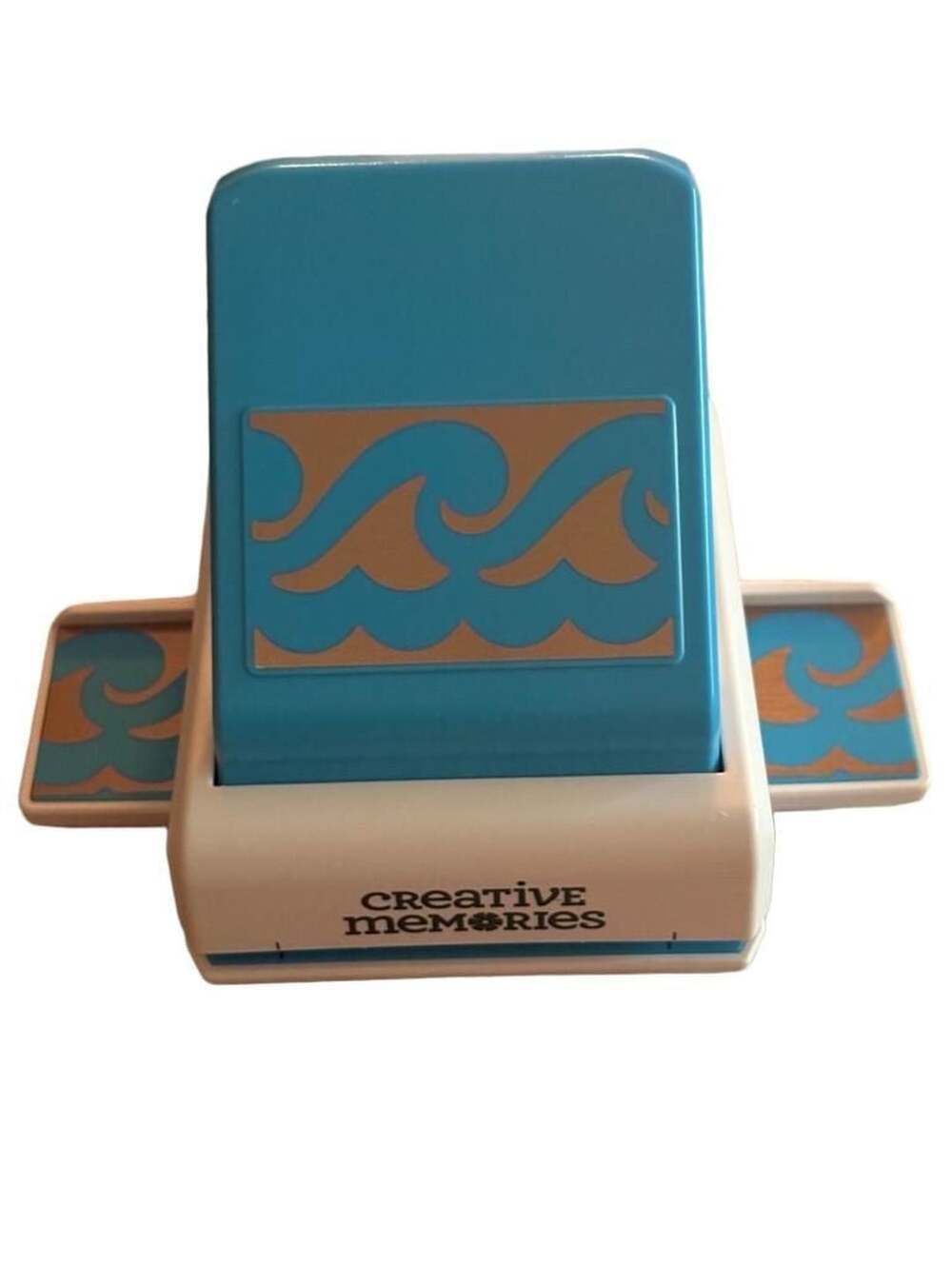 Creative Memories White Capped Waves Border Punch Scrapbook Tool